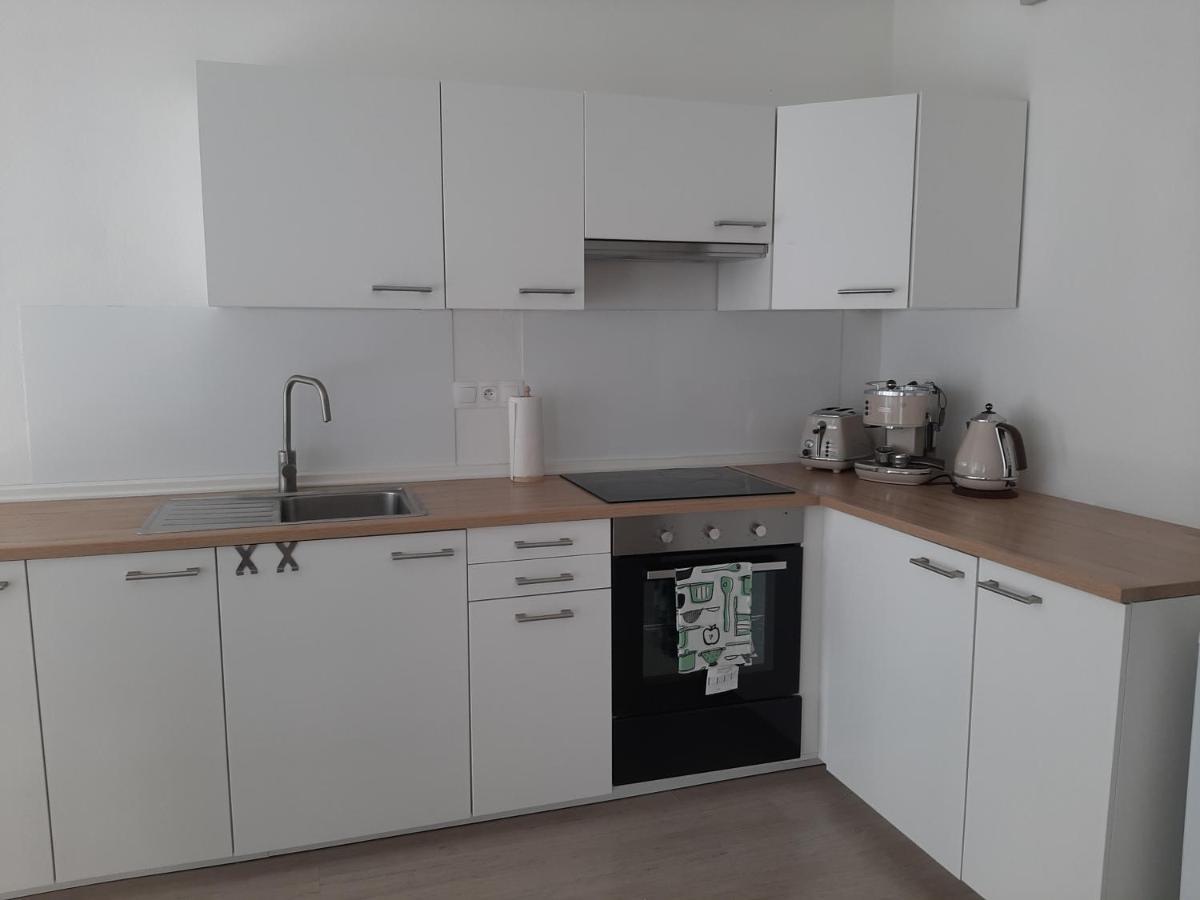 Apartmán Pri Jazere Apartman Szenc Kültér fotó